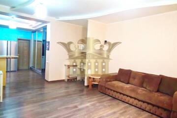 2-к квартира, 62 м², 2/5 эт.