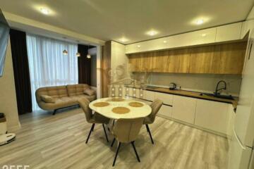 2-к квартира, 80 м², 5/10 эт.